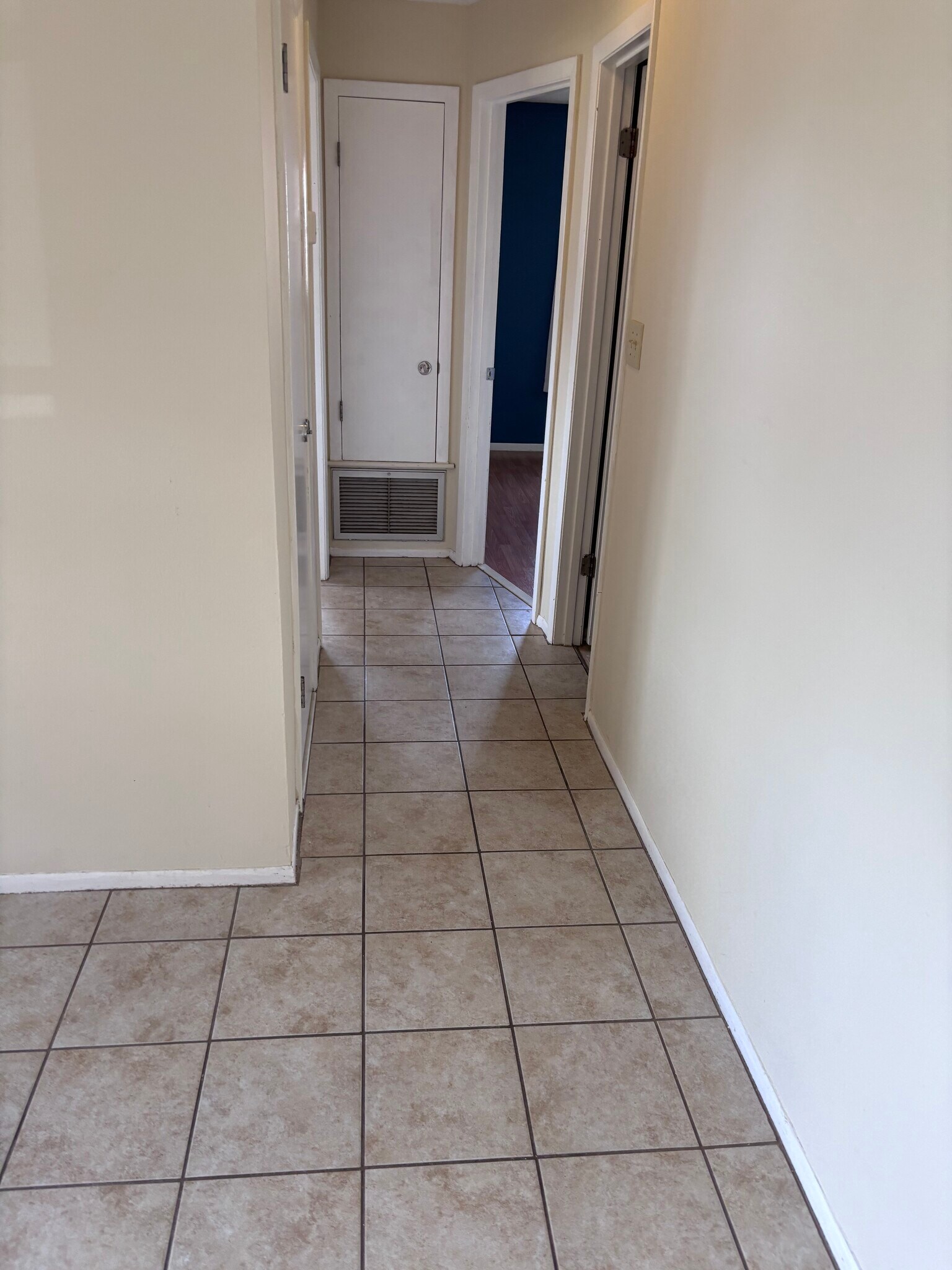 Building Photo - 5321 Foxwood Dr