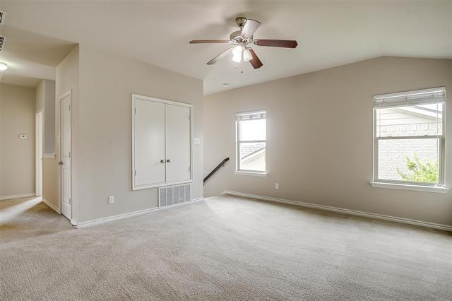 Building Photo - 114 Parkview Dr