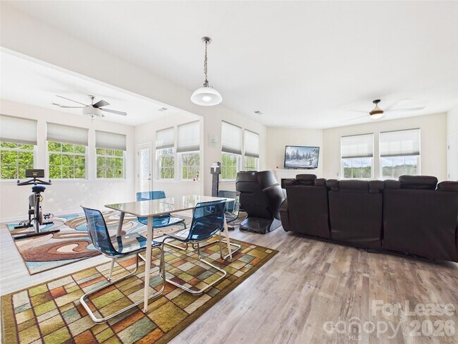 Building Photo - 1379 Corey Cabin Ct