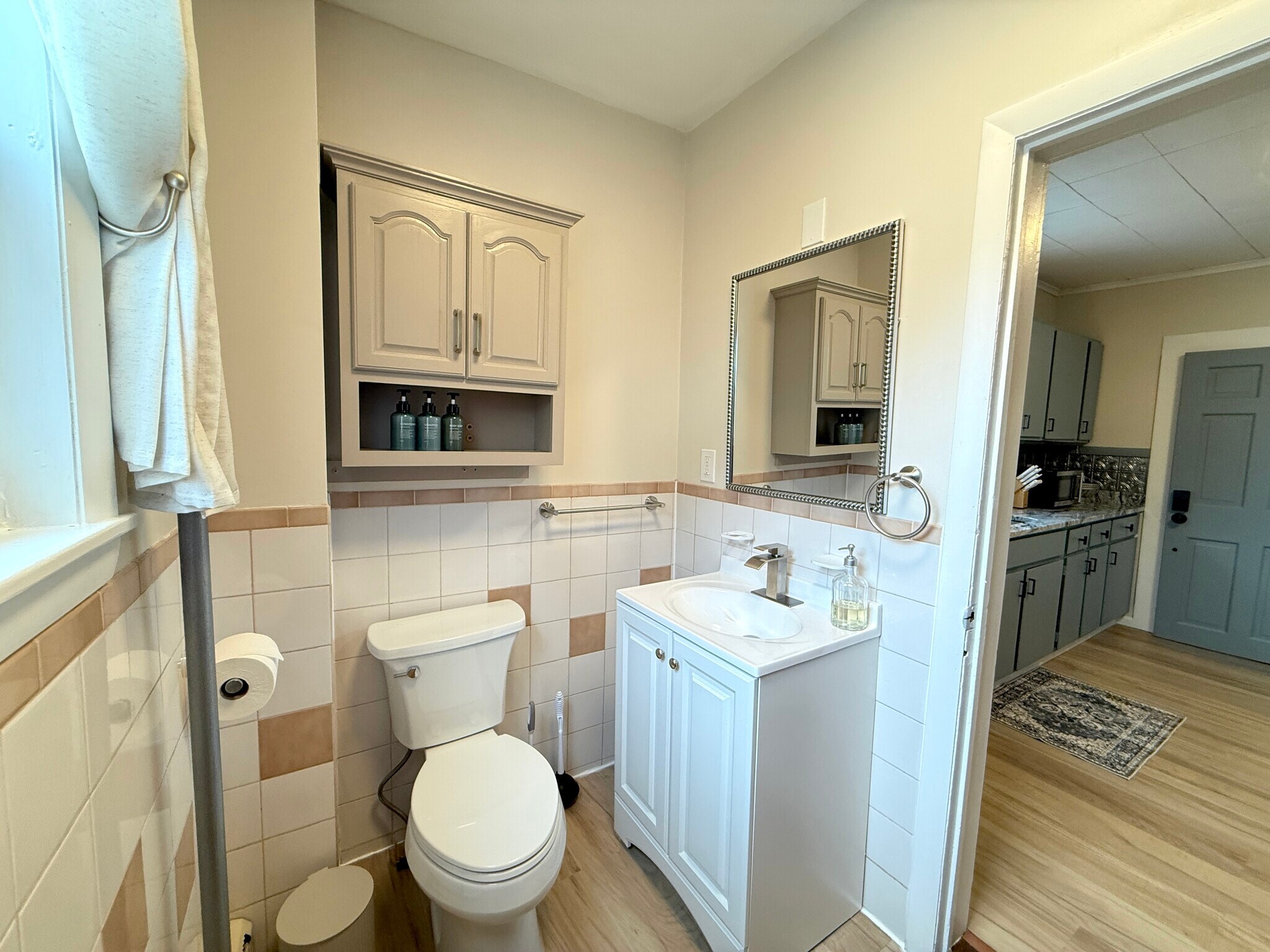 Bathroom - 15 Summit St