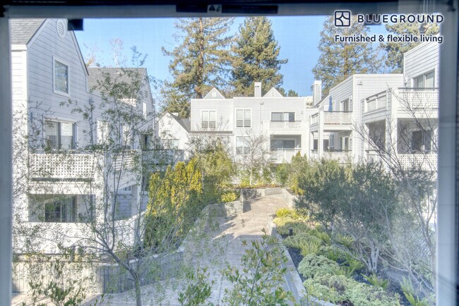 Building Photo - 801 Church St