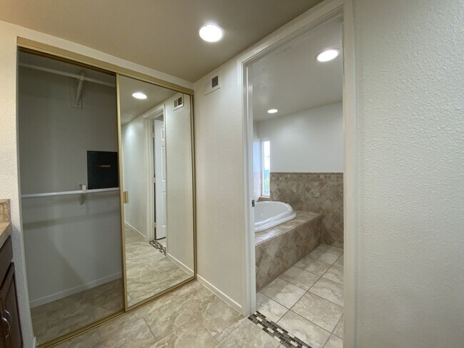 Building Photo - Spacious Home in La Costa with Nice View!!