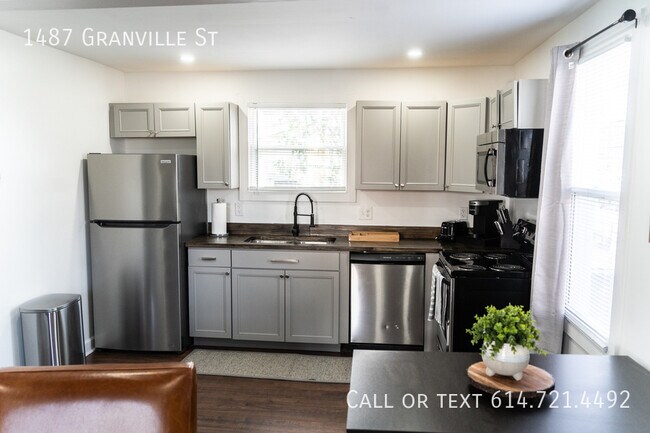 Building Photo - 1487 Granville St