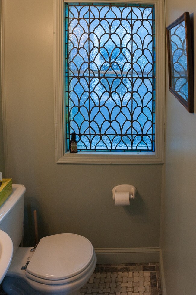 Building Photo - 63 Meigs St