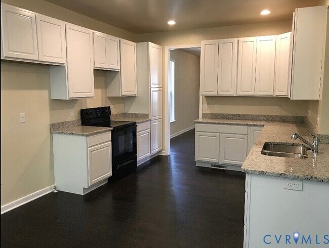 Building Photo - 1601 Southcreek Dr