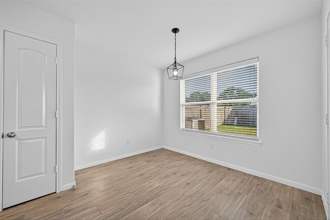 Building Photo - 6009 Cypress Ln