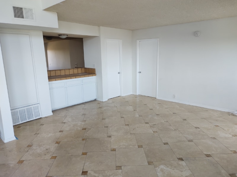 Building Photo - 7515 Winnetka Ave