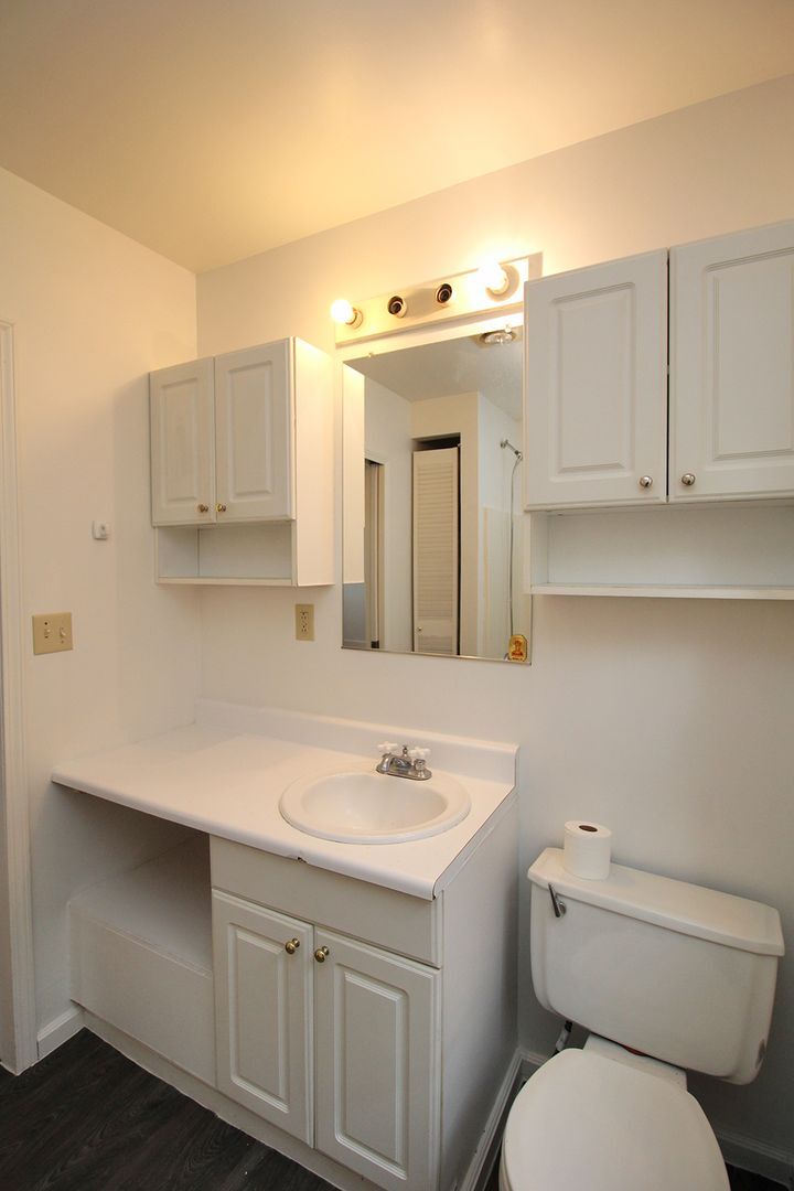 Building Photo - 1807-1811 SW Market St