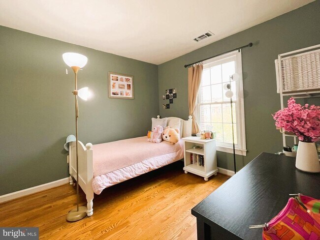 Building Photo - 2179 Wolftrap Ct