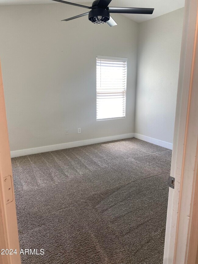 Building Photo - 1755 W Desert Canyon Dr