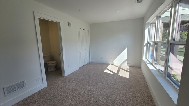 Building Photo - 8377 Mulberry Ave