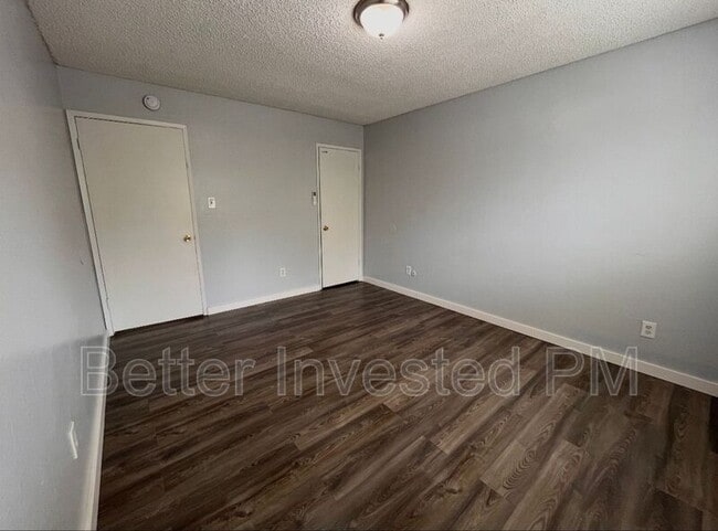 Building Photo - 304 Cooper Ln