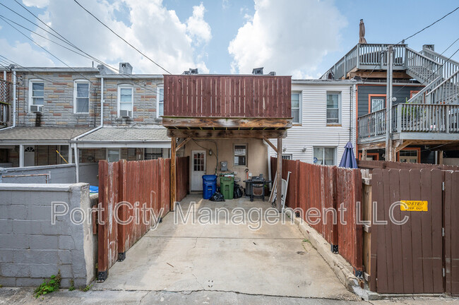 Building Photo - 131 S Bouldin St