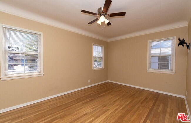 Building Photo - 6353 W 82nd St