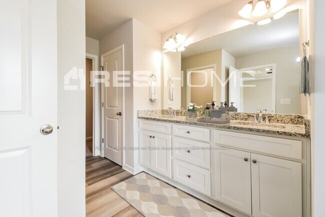 Building Photo - 24 Tilbury Pte