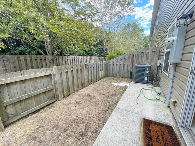 Building Photo - Moultrie Village Townhome, 2 BR/2.5 BA/1 Car