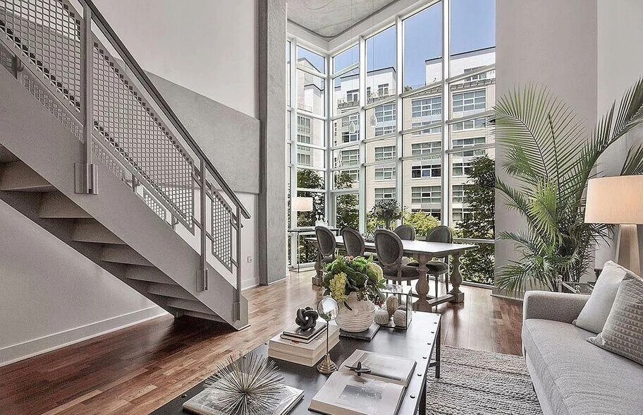 Building Photo - 200 Brannan St