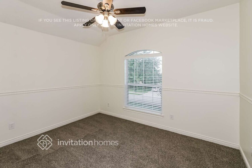 Building Photo - 2538 Sandvalley Way