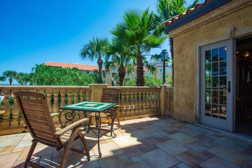 Building Photo - 935 Beachview Dr