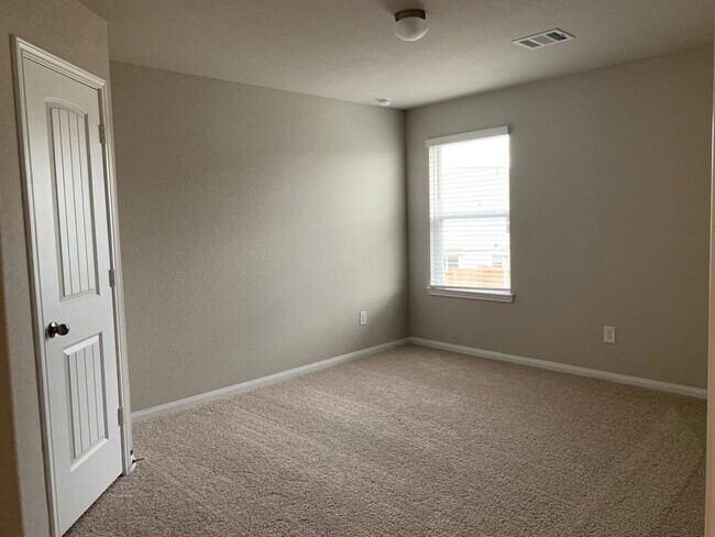 Building Photo - 14048 Lamprey Dr