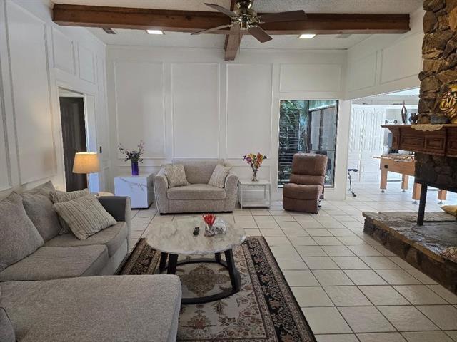 Building Photo - 2004 Cherbourg Dr