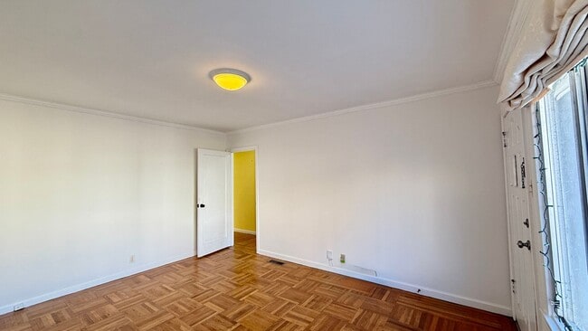 Building Photo - Charming Silver Terrace 3 Bedroom/1 BA SFH with Private Garden Oasis +Flex Bonus Room- AMSI