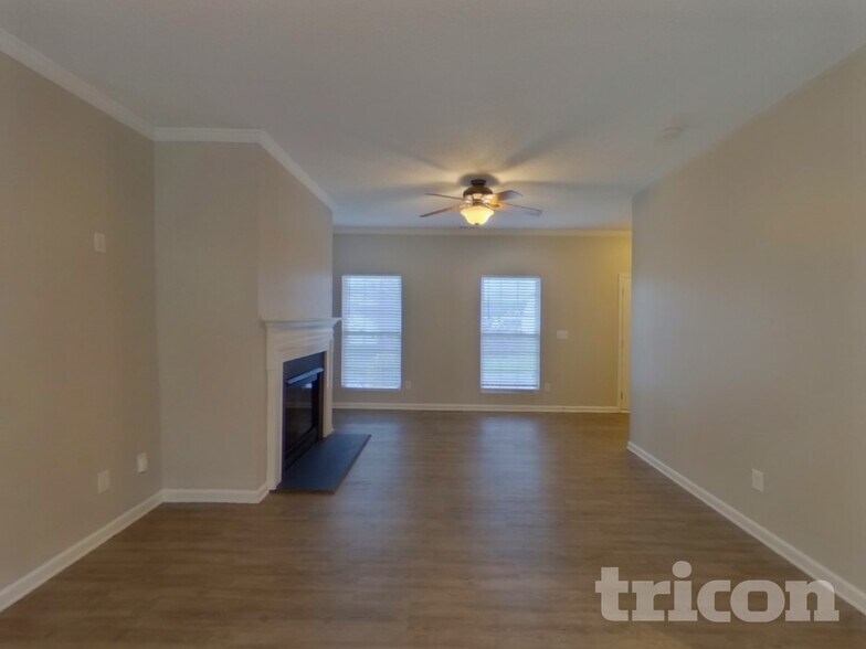 Building Photo - 5862 Mahogany Pl SW
