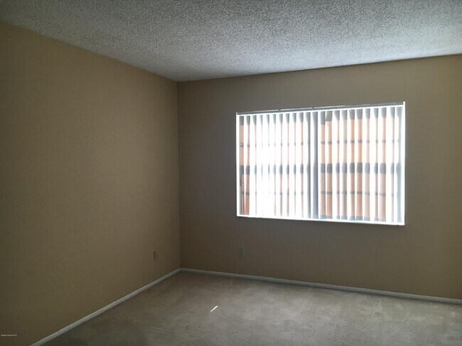 Building Photo - 987 Sonesta Ave NE