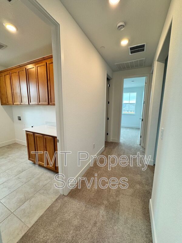 Building Photo - 10315 Marama Wy