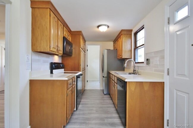 Building Photo - 78 Dunderberg Rd