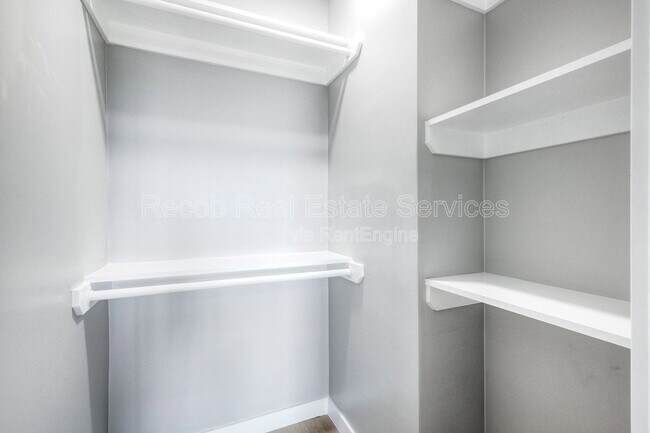 Building Photo - 2394 W Jewett St