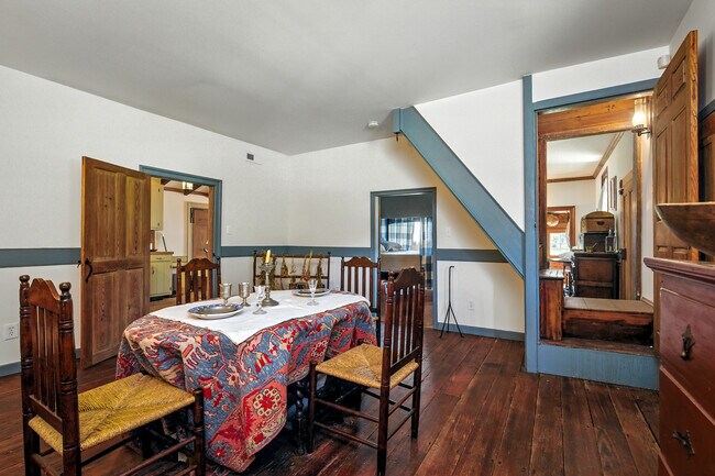 Building Photo - 11826 Colonial Trail W