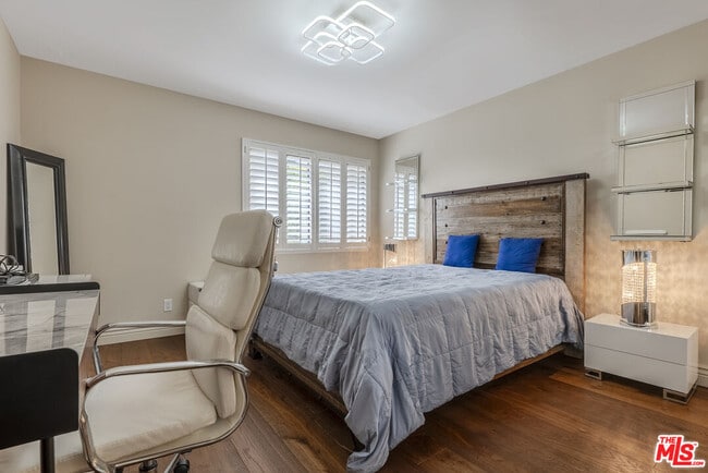 Building Photo - 2637 Angelo Dr