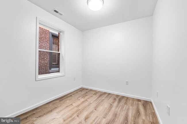 Building Photo - 665 Washington Blvd