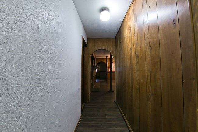 Building Photo - 8435 Sterlingshire St