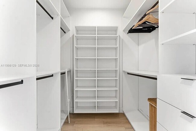 Building Photo - 445 NE 76th St