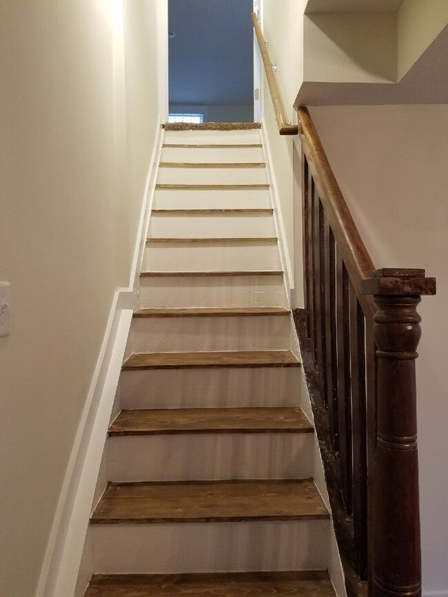 Building Photo - 803 S Rogers St