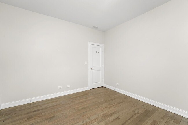 Building Photo - 4819 S Vincennes Ave