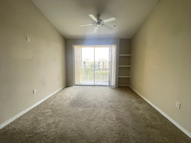 Building Photo - 1br/1ba Visconti Condo with Water View!