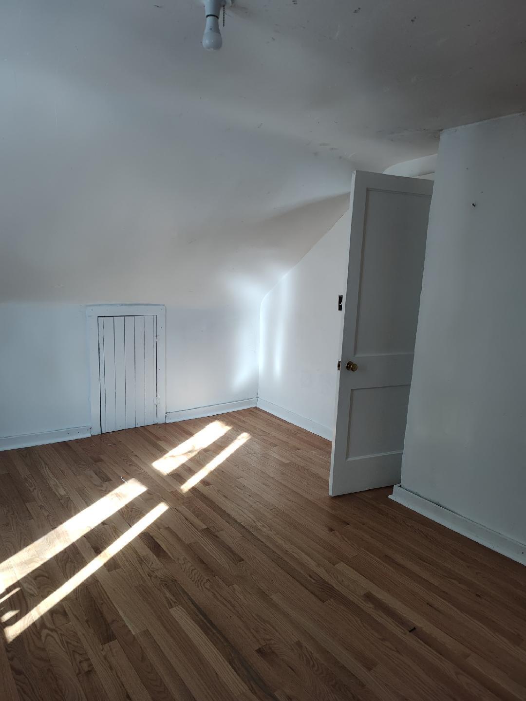 Bedroom #4, Upper - 200 W Mill St
