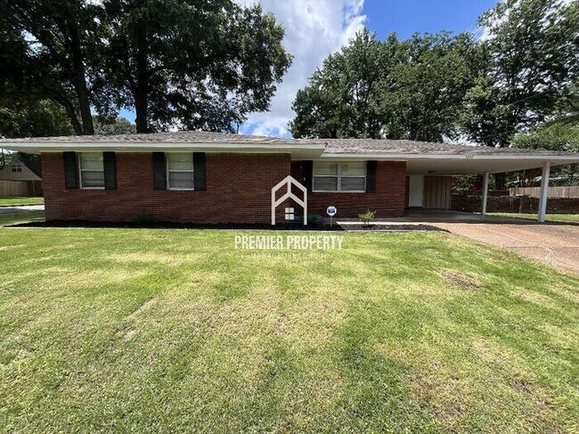 Primary Photo - 3247 Boxdale St