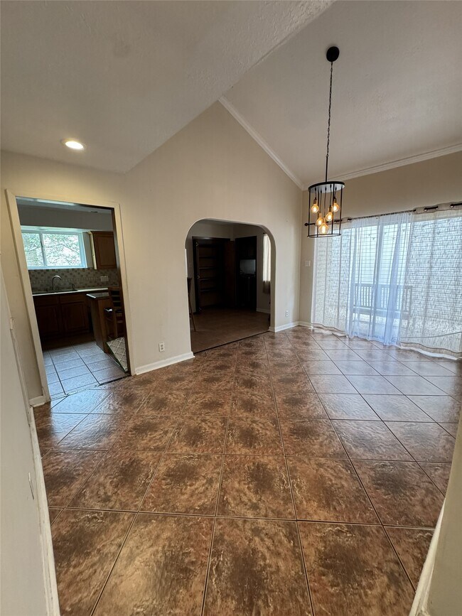 Building Photo - 11322 Briar Forest Dr