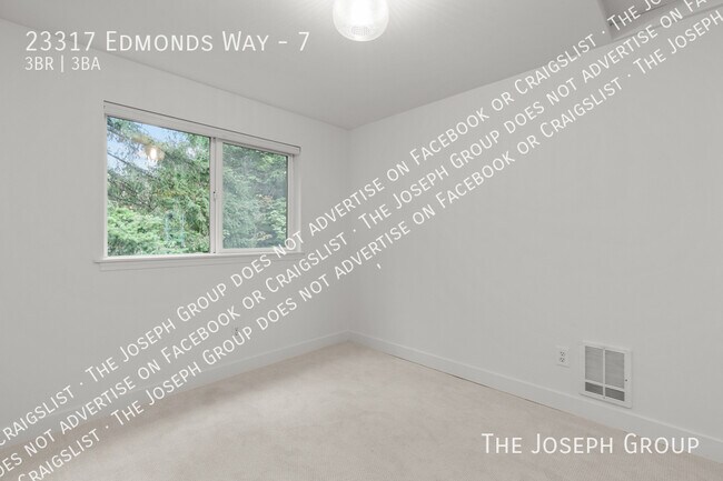 Building Photo - 23317 Edmonds Way