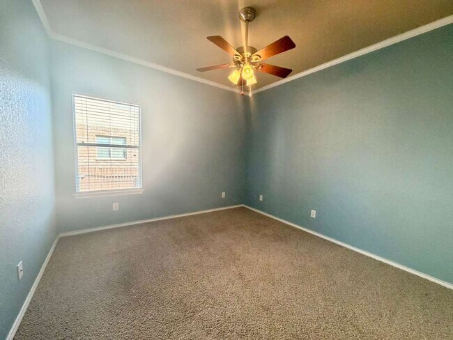 Building Photo - Discover Spacious One-Story Living in Mockingbird Heights!