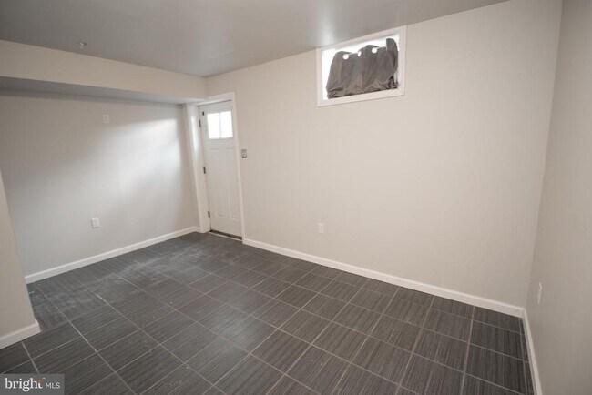 Building Photo - 45567 Bethson St