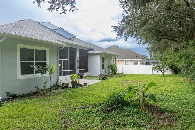 Building Photo - 421 Holly Fern Trl