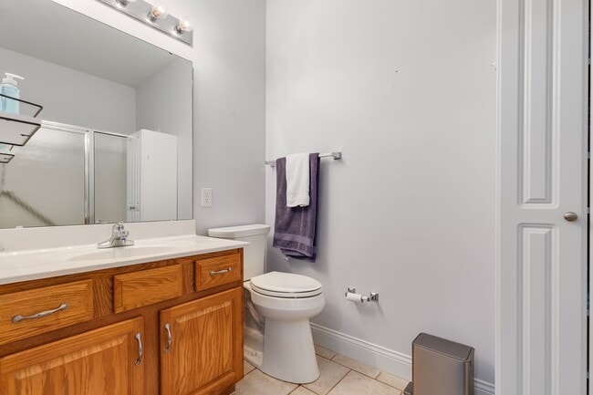 Building Photo - Short term rental available