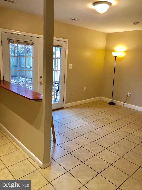 Building Photo - 7839 W Point Ct