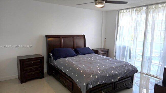 Building Photo - 1351 NE Miami Gardens Dr