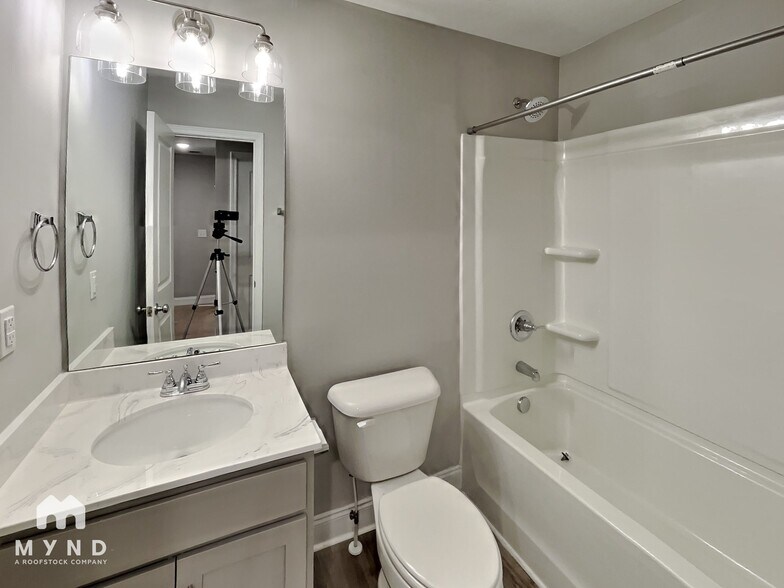 Building Photo - 7730 Fawn Cir